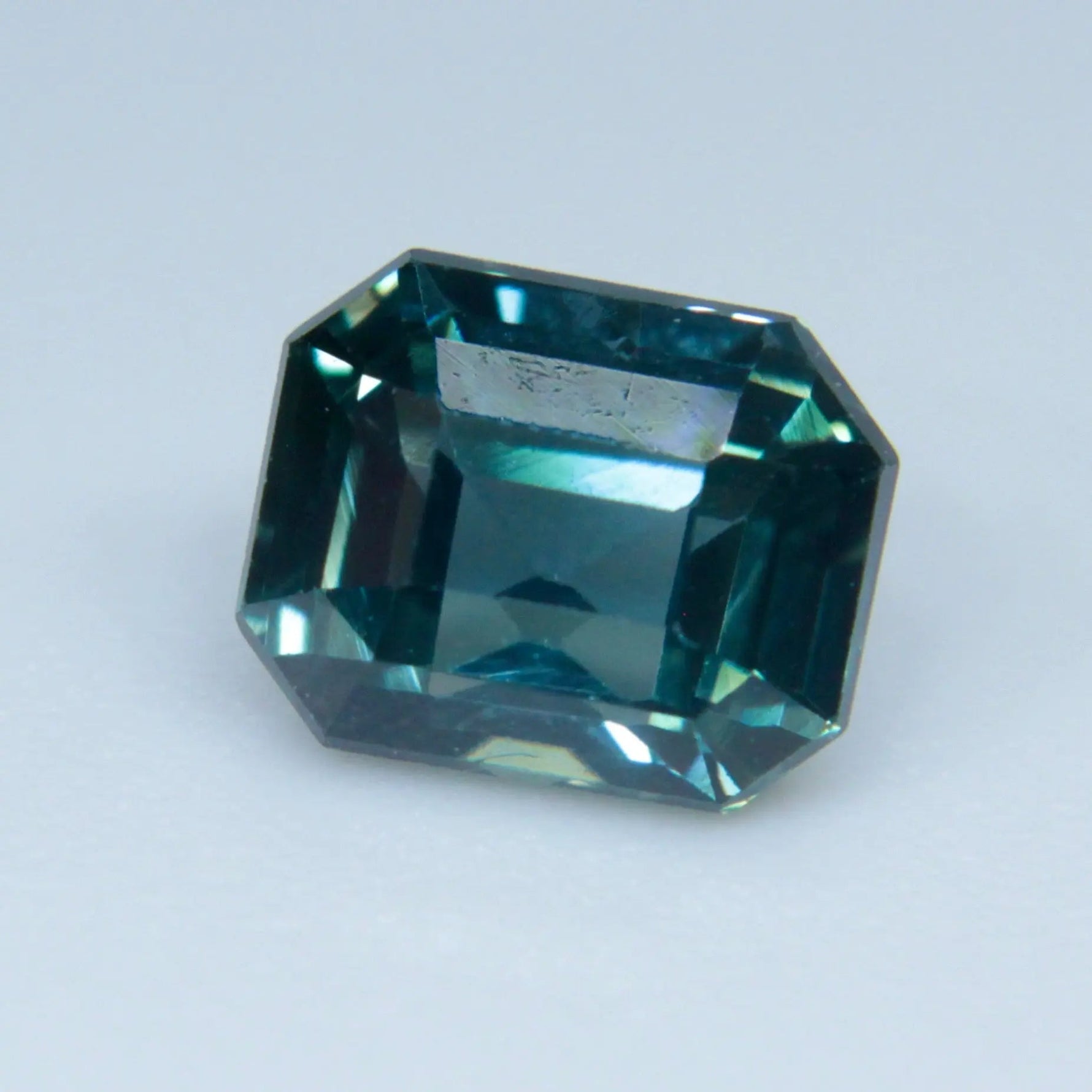 Natural Green Blue Sapphire - Sapphirepal