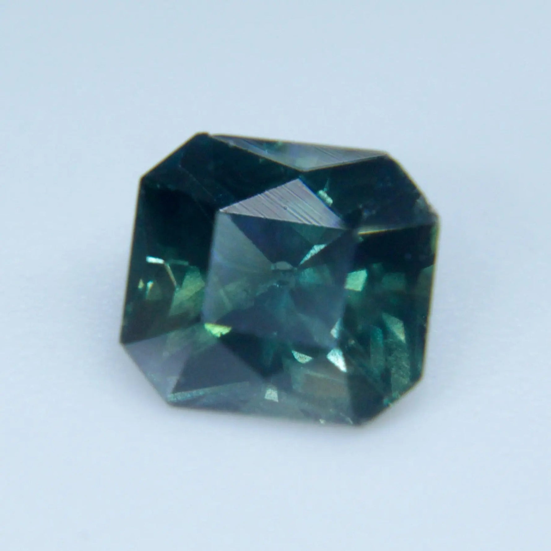 Natural Green Blue Sapphire - Sapphirepal