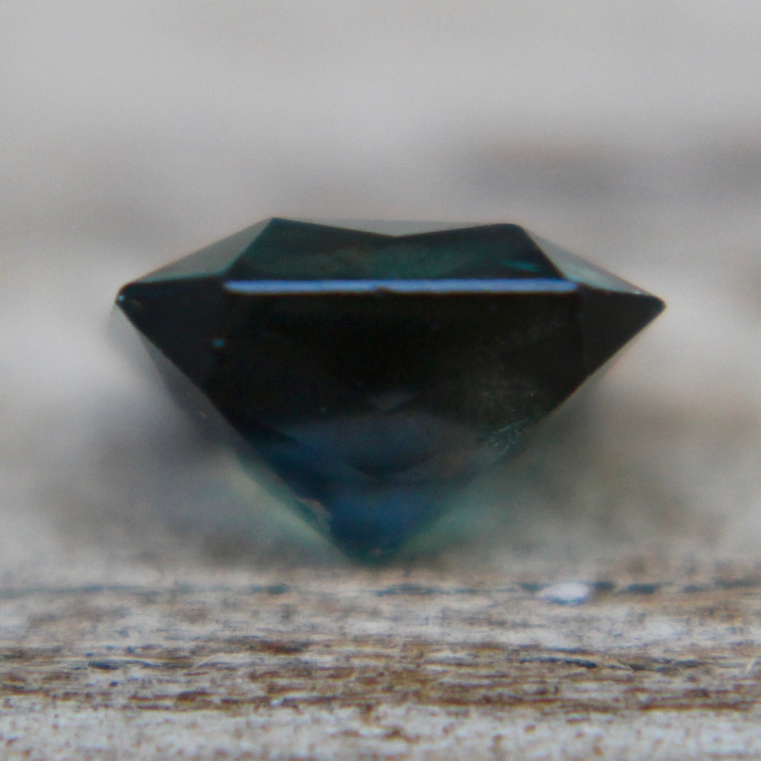 Natural Green Blue Sapphire - Sapphirepal