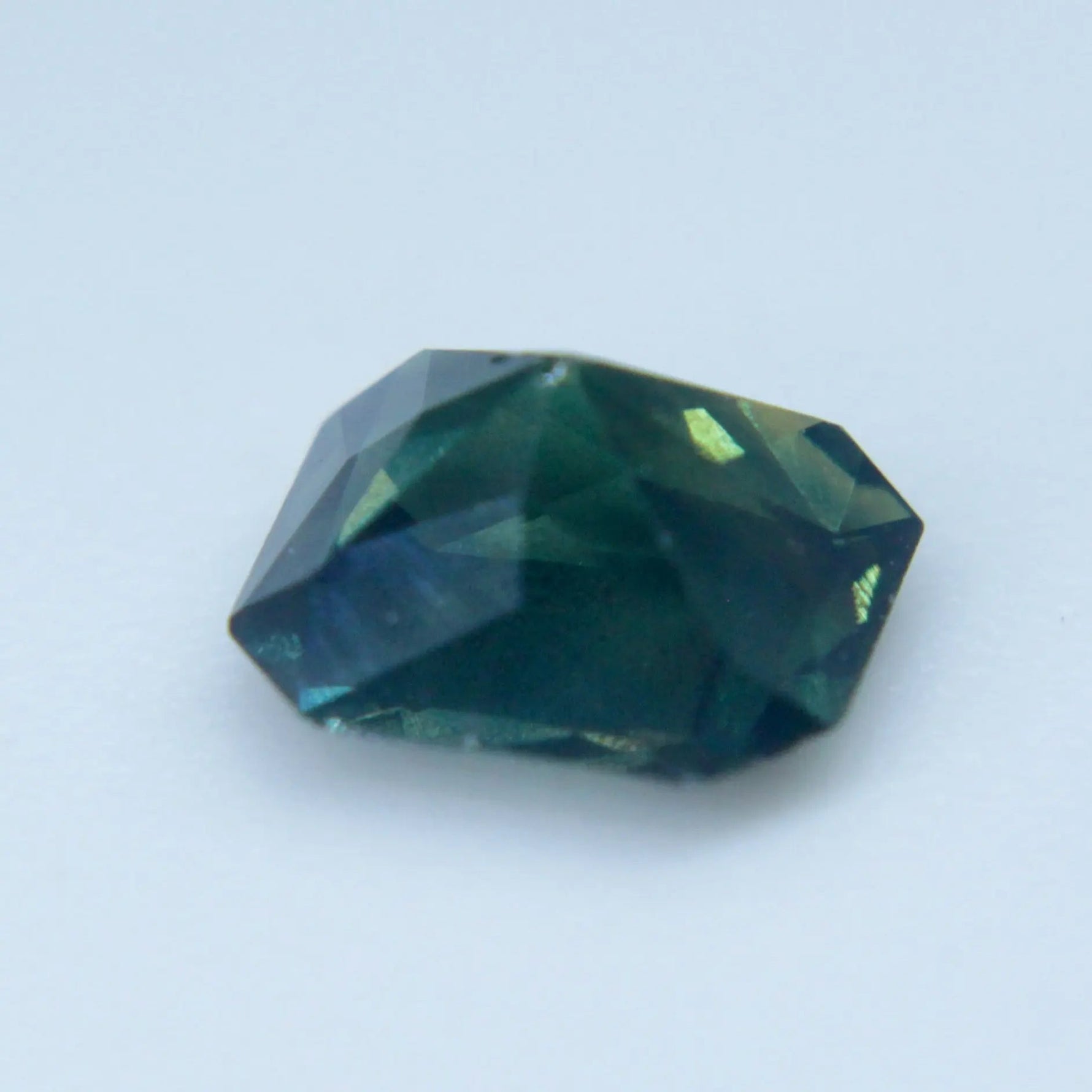 Natural Green Blue Sapphire - Sapphirepal