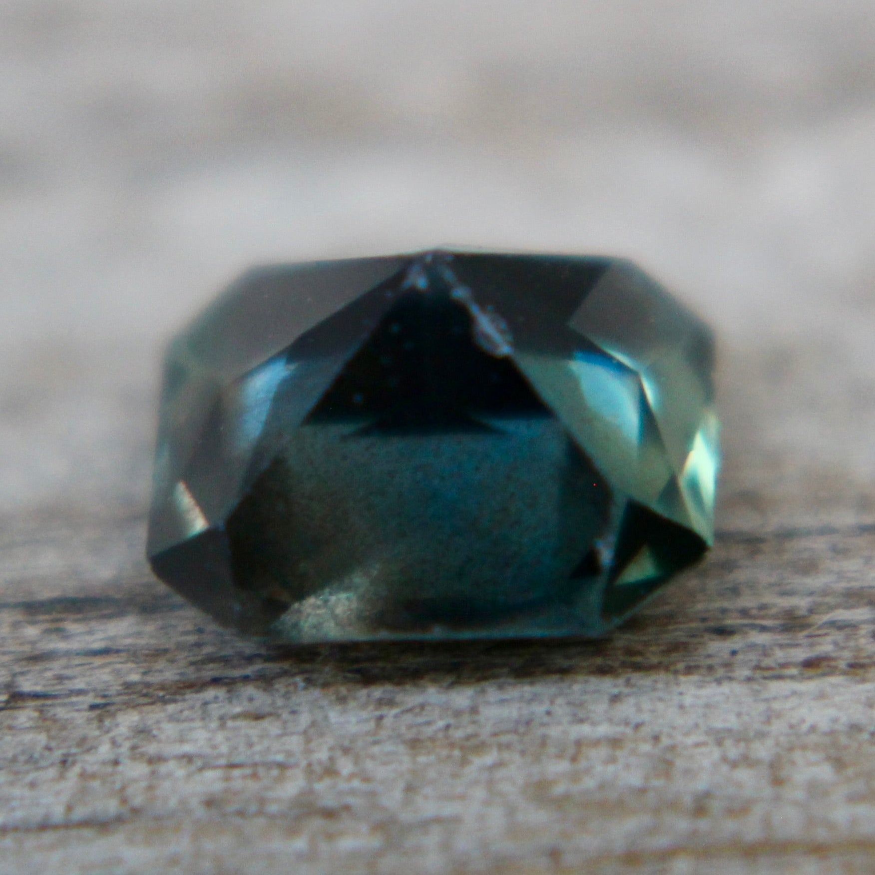 Natural Green Blue Sapphire - Sapphirepal