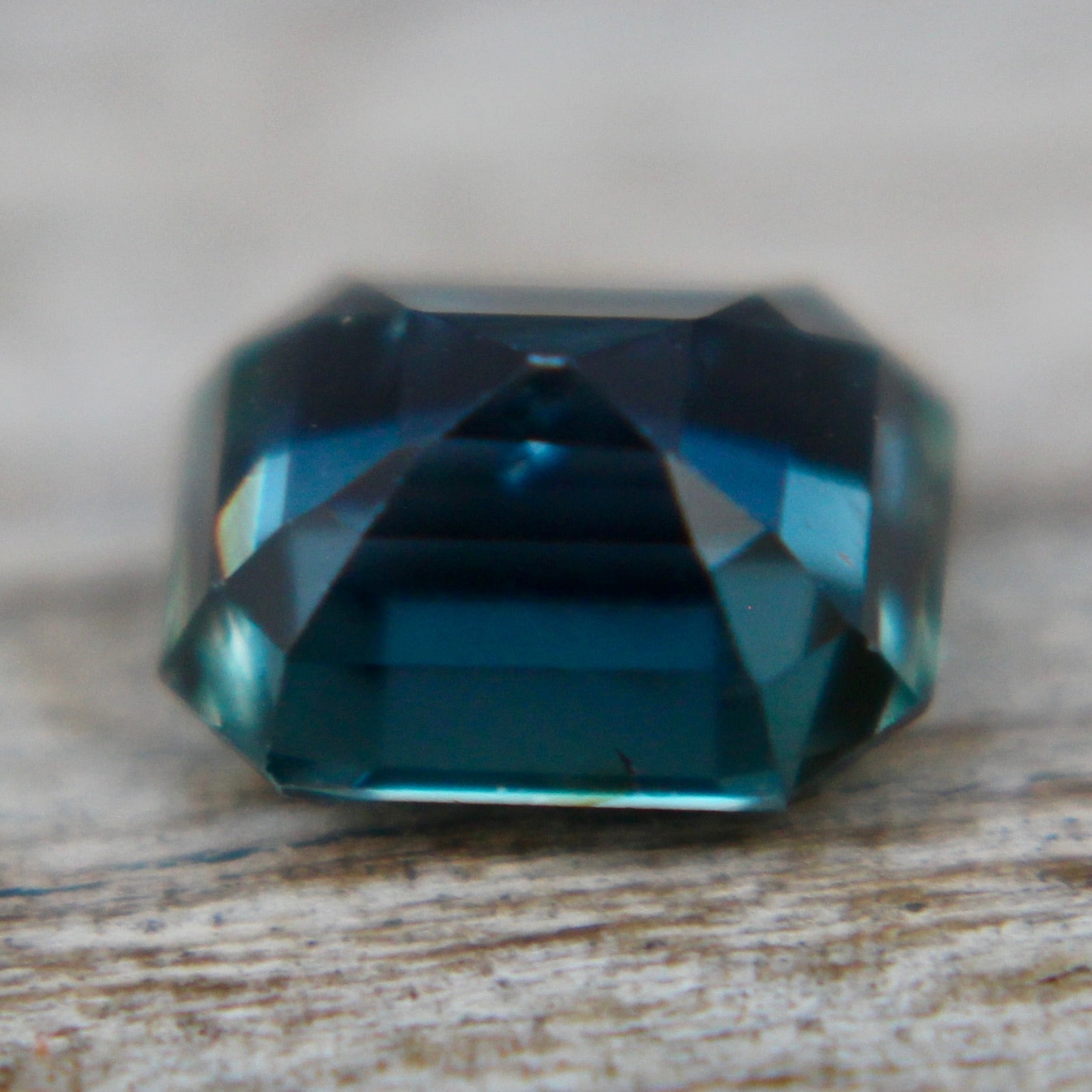 Natural Green Blue Sapphire - Sapphirepal