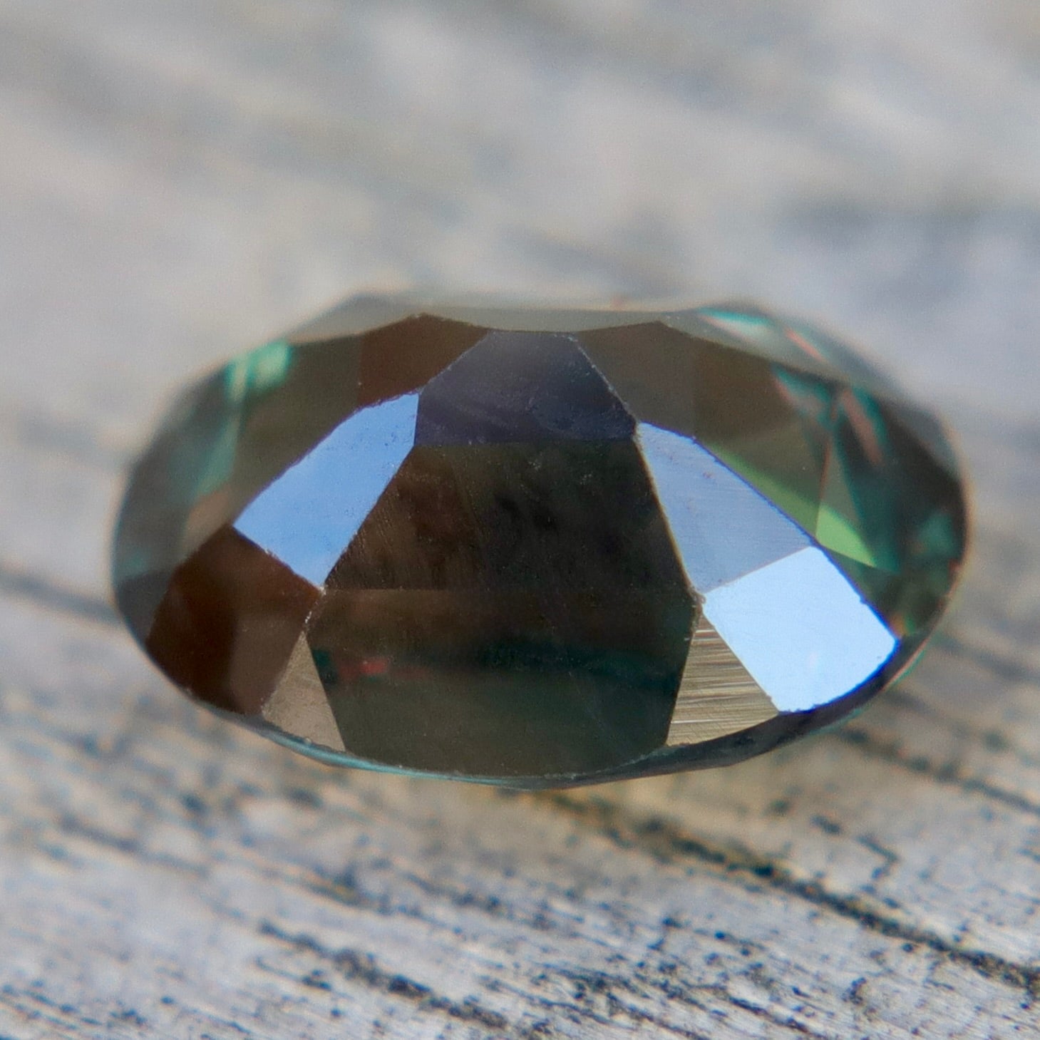 Natural Green Orange Parti Sapphire 1.20 Carat Oval Cut Loose Gemstone - Sapphirepal