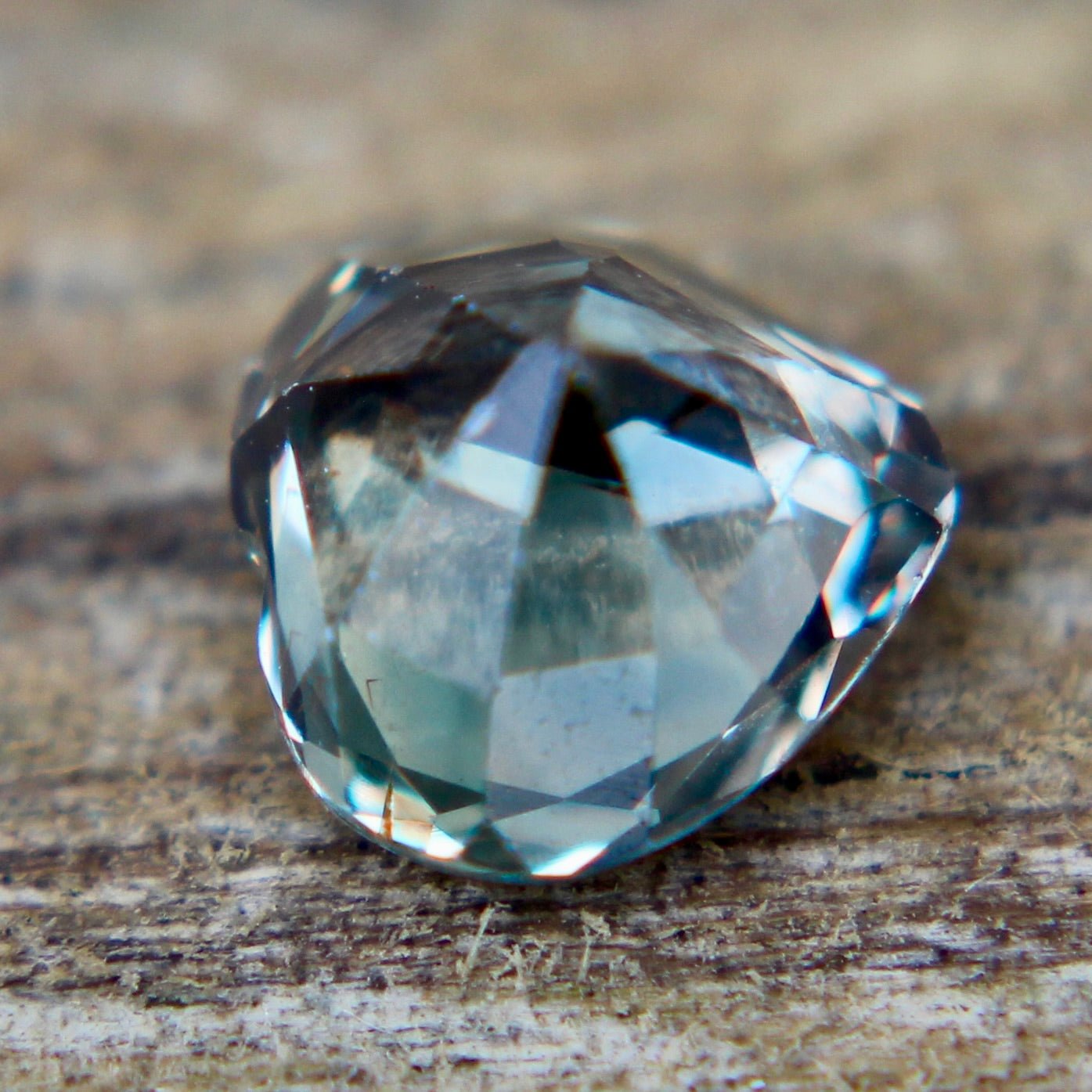Natural Green Orange Sapphire - Sapphirepal