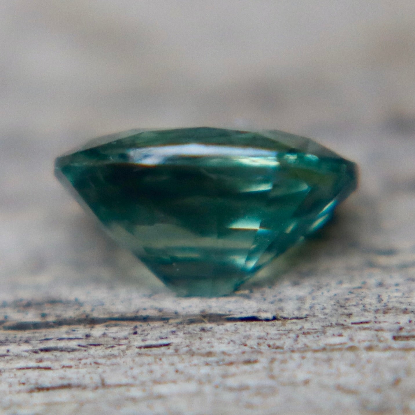 Natural Green Sapphire 0.65ct Cushion Cut (Madagascar) – VS Clarity | Authenticity Confirmed - Sapphirepal