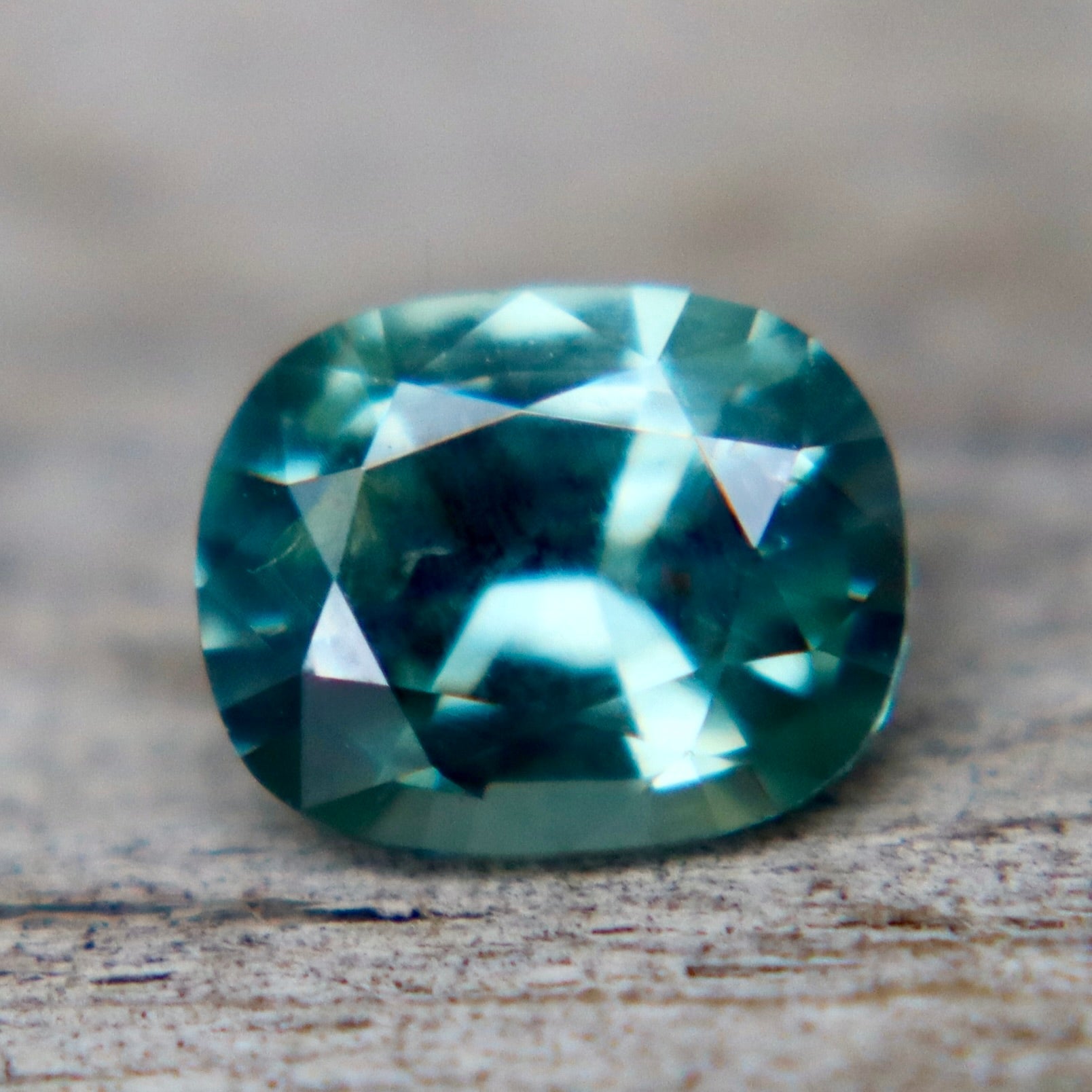 Natural Green Sapphire 0.65ct Cushion Cut (Madagascar) – VS Clarity | Authenticity Confirmed - Sapphirepal