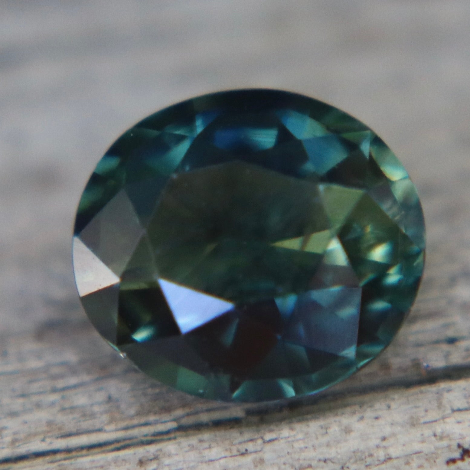 Natural Green Sapphire 0.96 Carat Oval Cut Loose Gemstone from Australia - Sapphirepal
