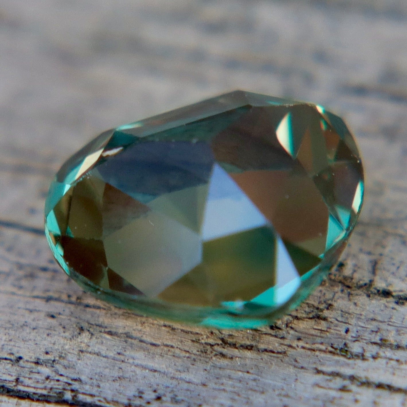 Natural Green Sapphire 1.09 Carat Pear Cut – Unheated Madagascar Gemstone - Sapphirepal
