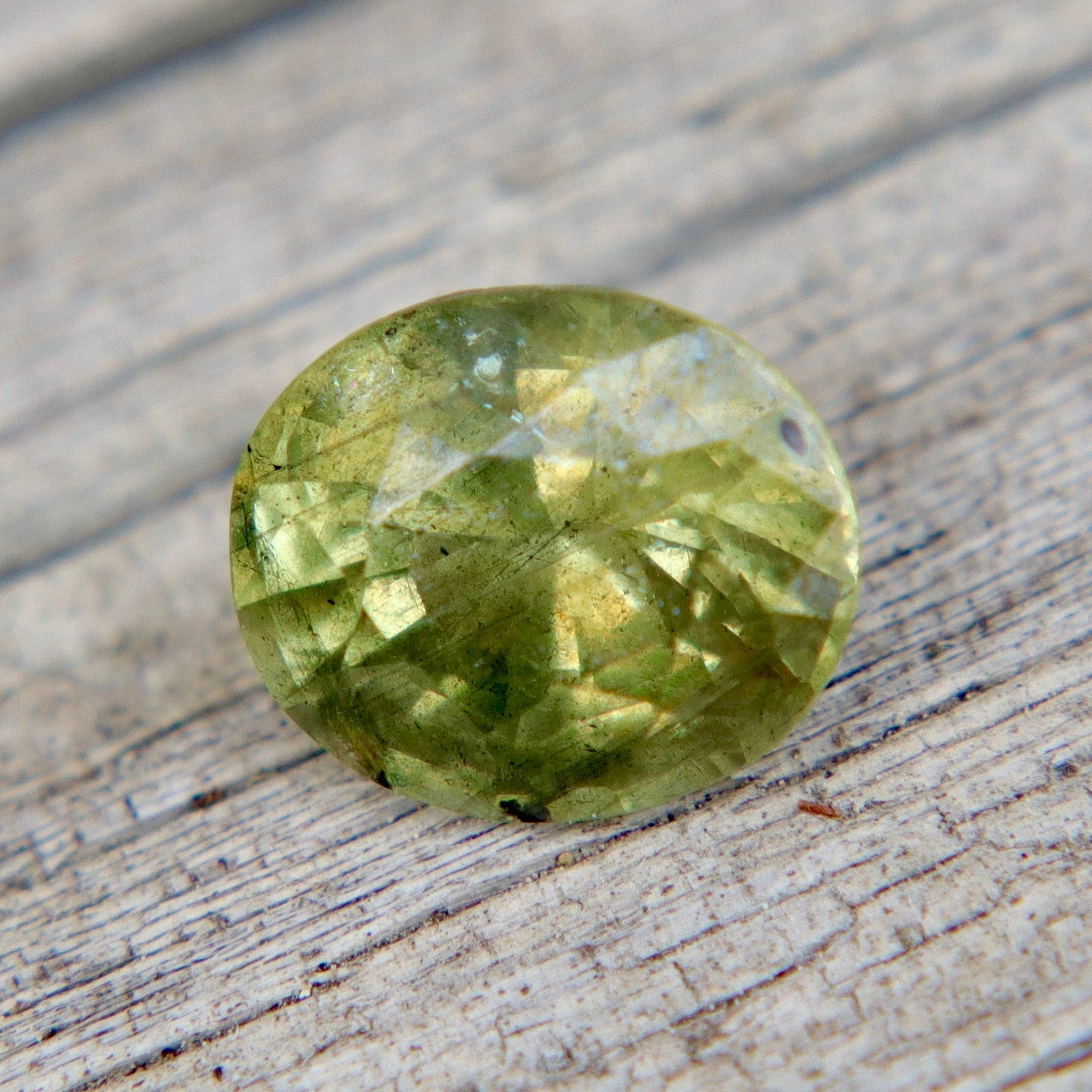 Natural Green Sapphire — 1.10ct Oval, Madagascar (Unheated & Untreated) - Sapphirepal
