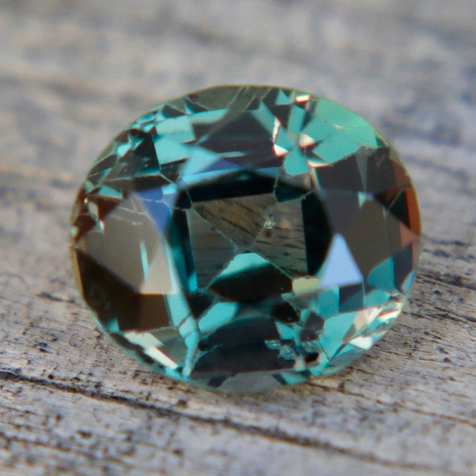 Natural Green Sapphire 1.19 Carat Oval Cut Loose Gemstone - Sapphirepal
