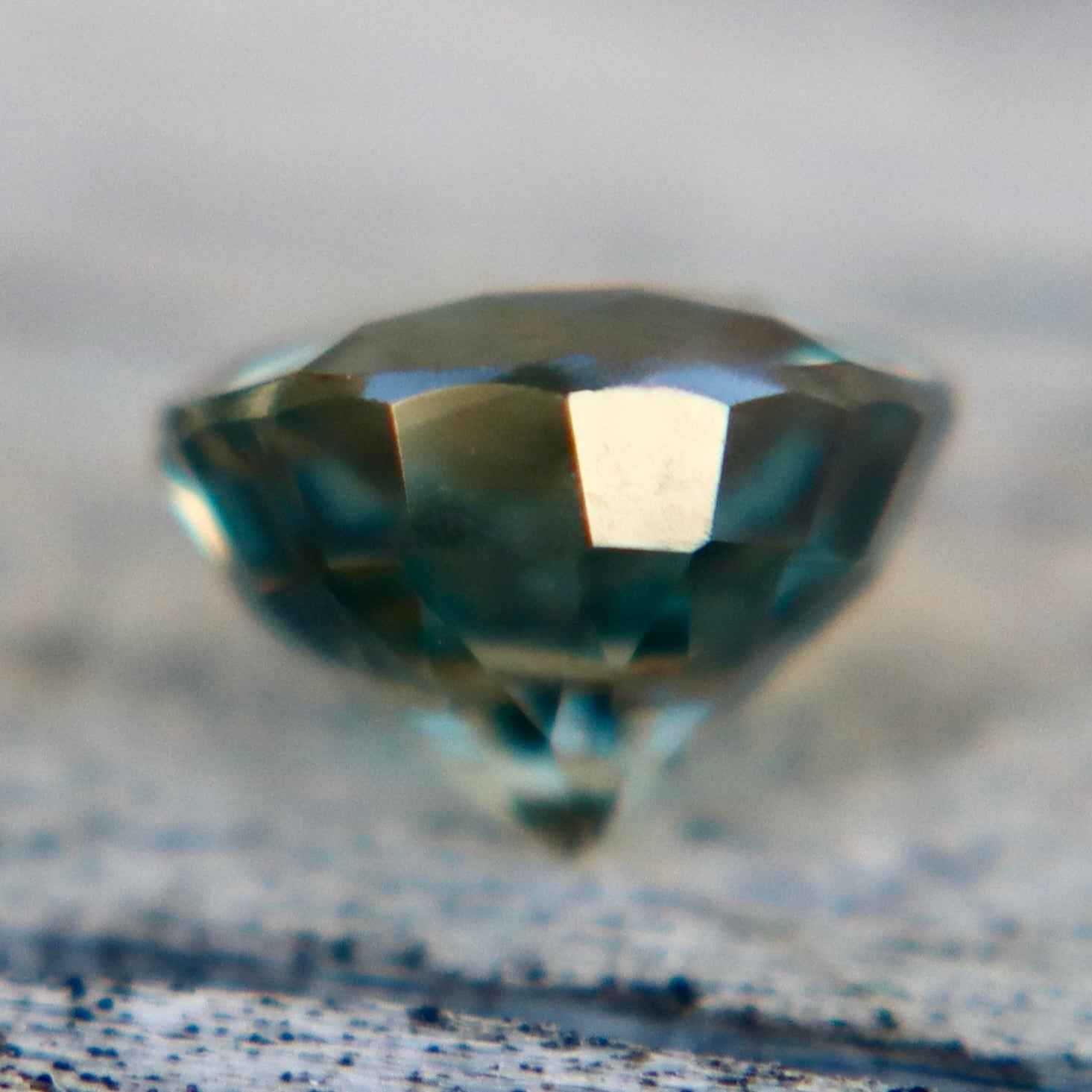 Natural Green Sapphire 1.35 Carat Round Cut Madagascar