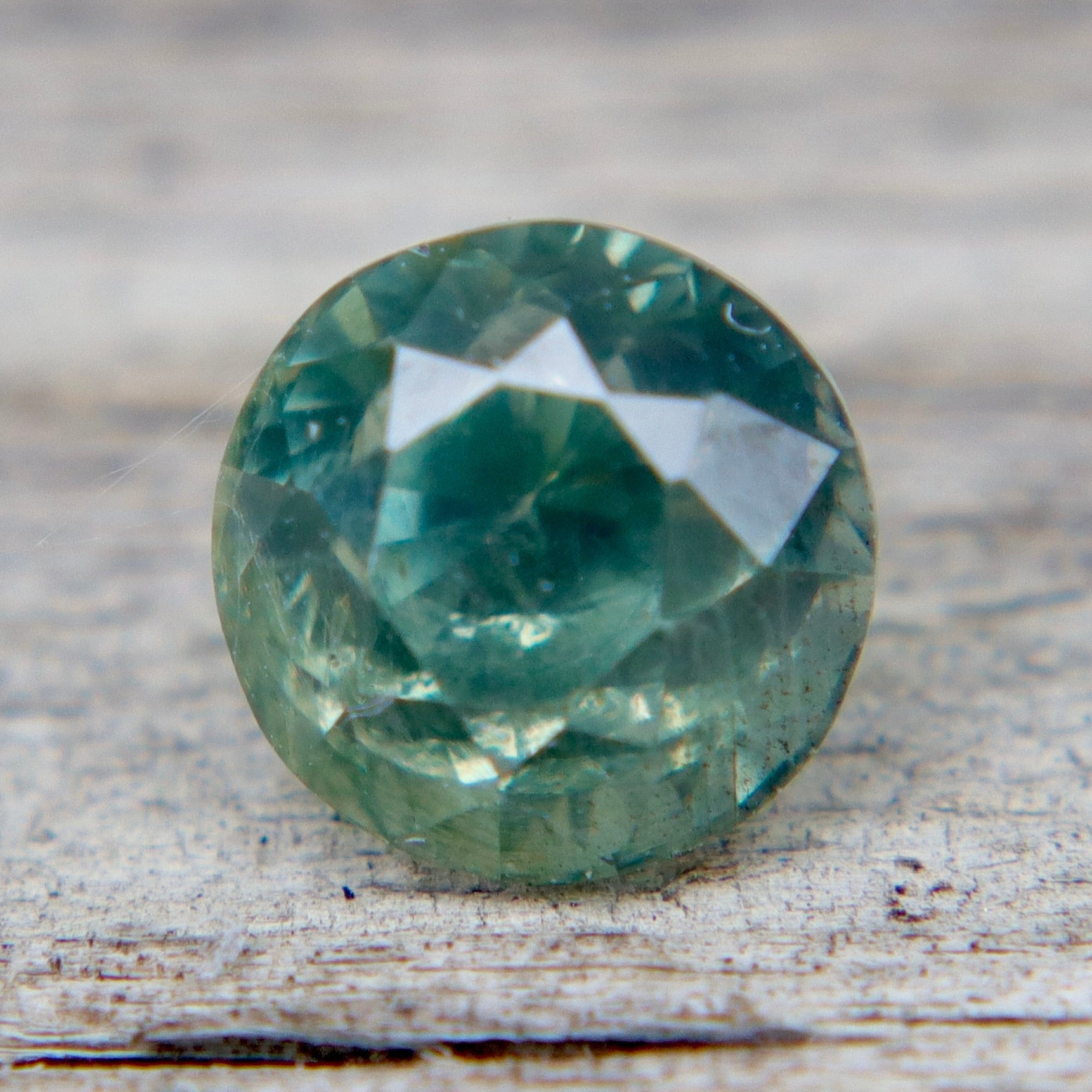 Natural Green Sapphire — 1.71ct Round (Madagascar, Unheated & Untreated) - Sapphirepal
