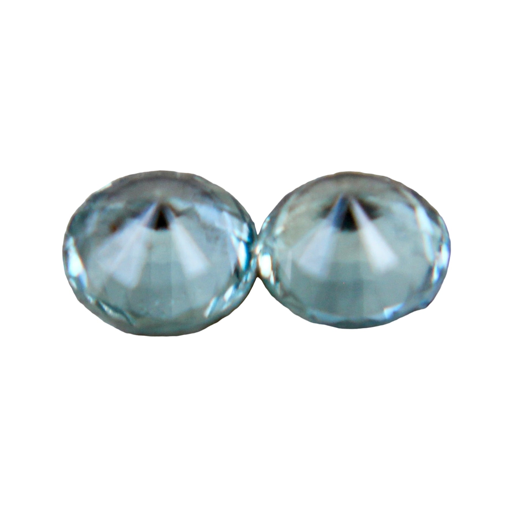 Unheated green sapphire pair 3.90 mm VS clarity loose gemstones for earrings and custom jewelry
