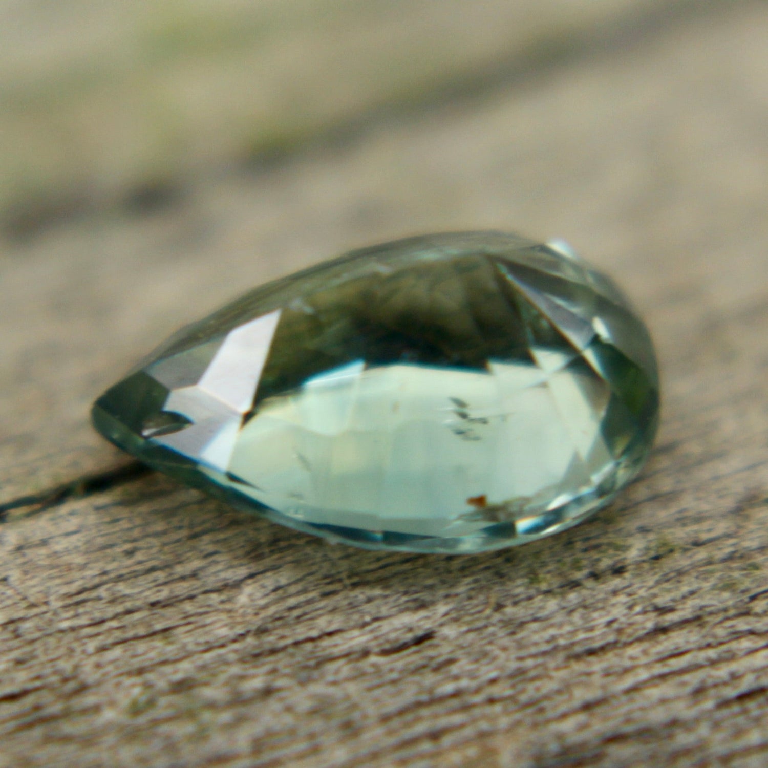 Natural Green Sapphire, Pear Cut (0.85 ct) - Sapphirepal