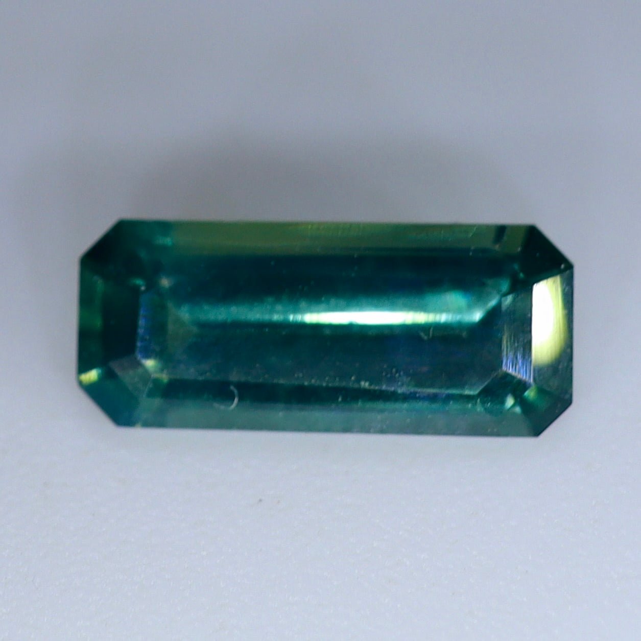 Natural Green Sapphire - Sapphirepal
