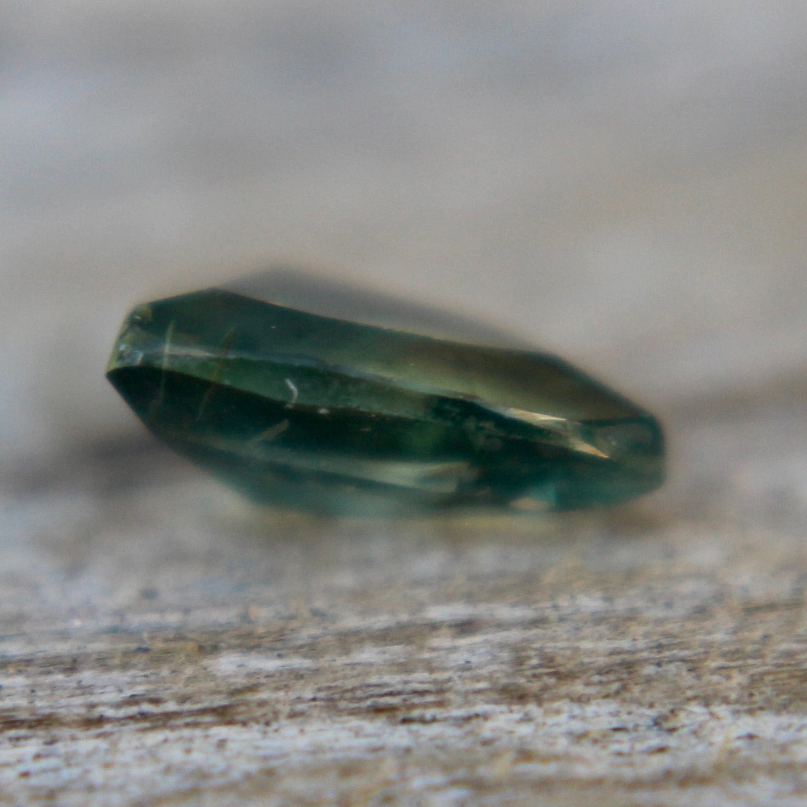 Natural Green Sapphire - Sapphirepal