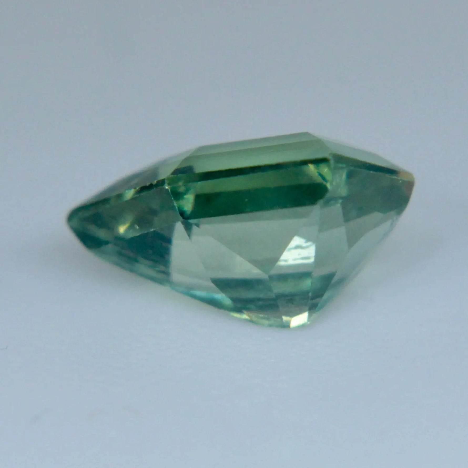 Natural Green Sapphire - Sapphirepal