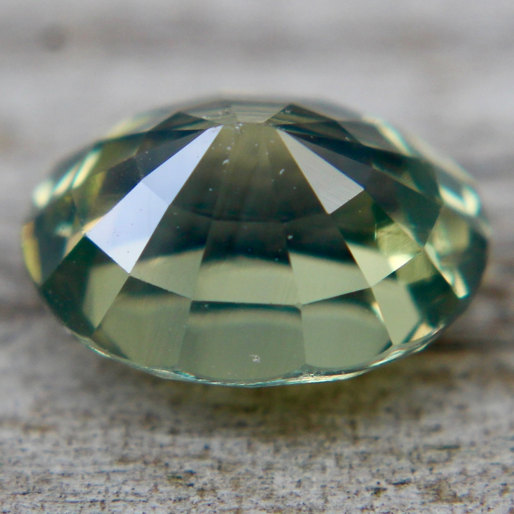 Natural Green Sapphire - Sapphirepal