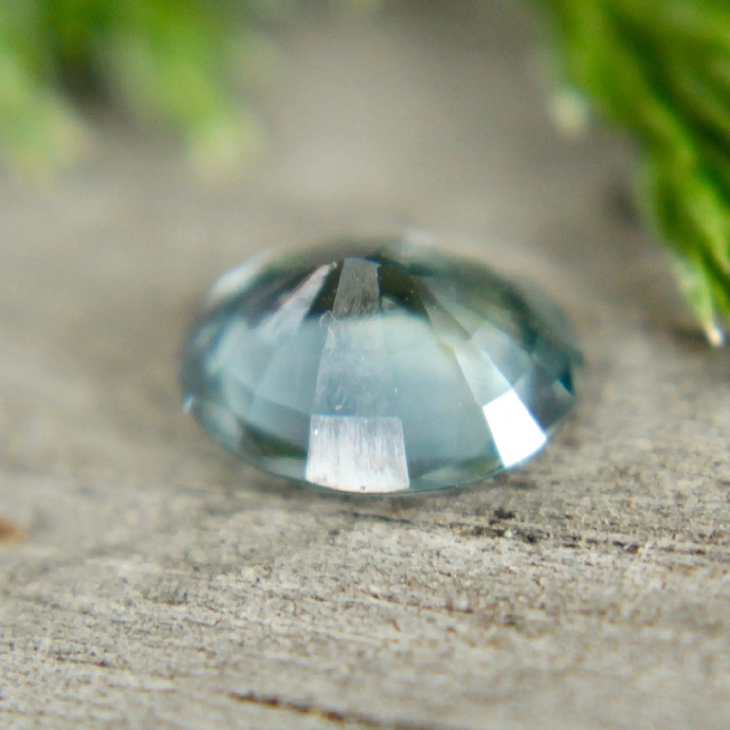 Natural Green Sapphire - Sapphirepal