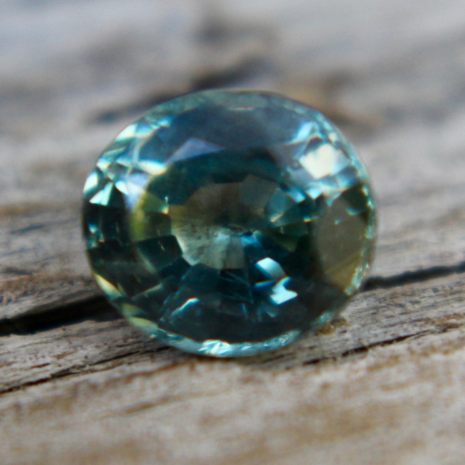 Natural Green Sapphire - Sapphirepal