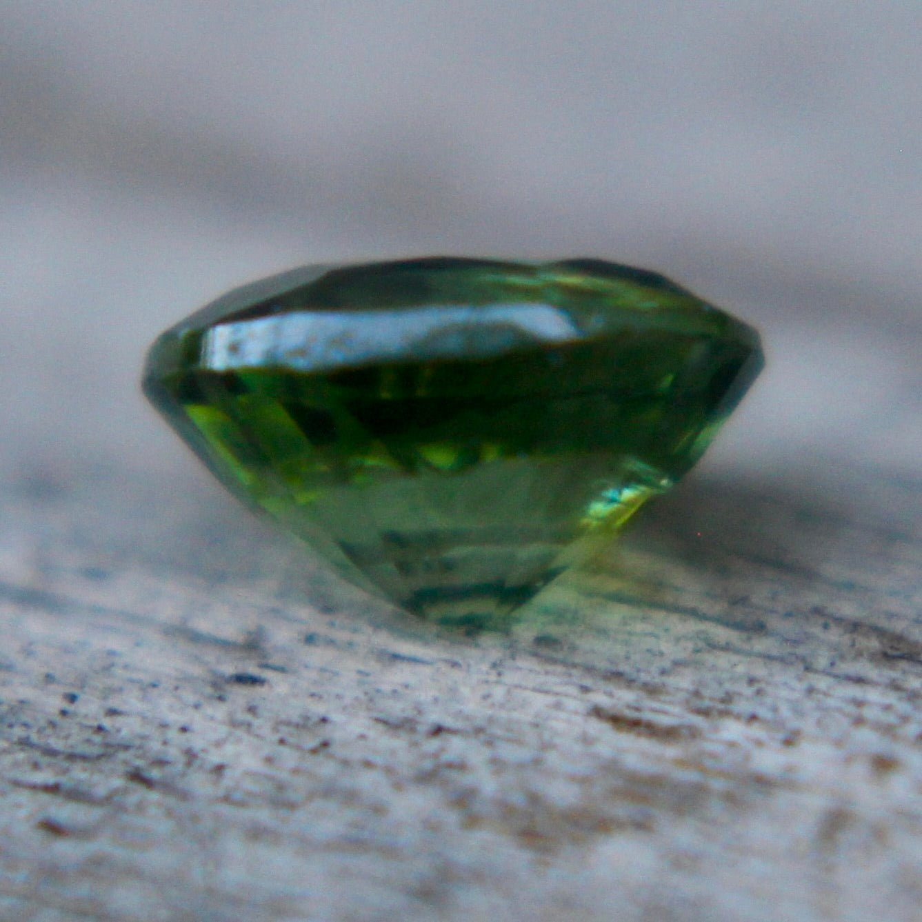 Natural Green Sapphire - Sapphirepal