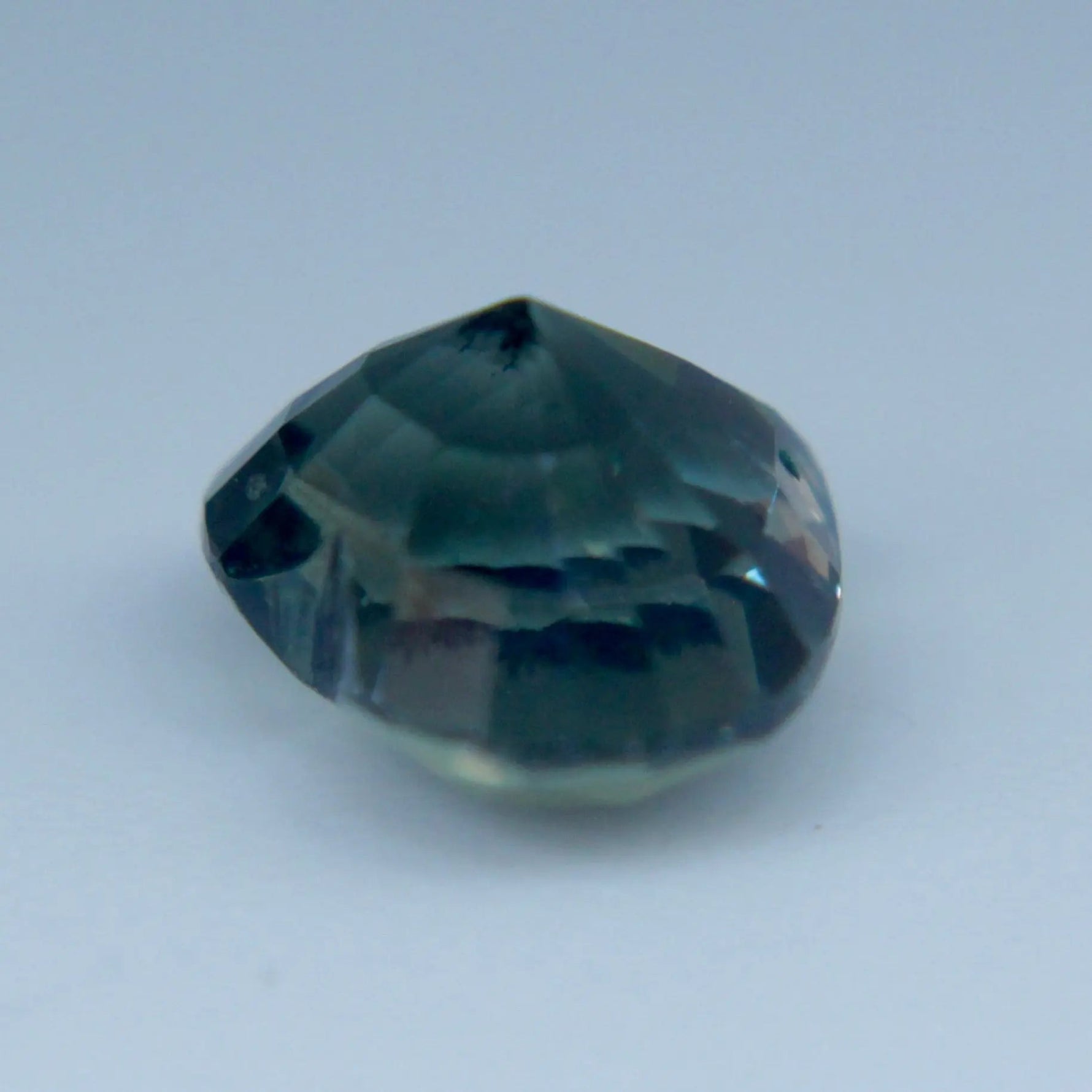 Natural Green Sapphire - Sapphirepal