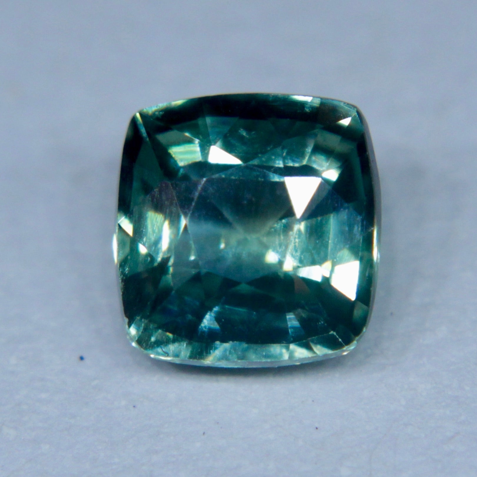 Natural Green Sapphire - Sapphirepal