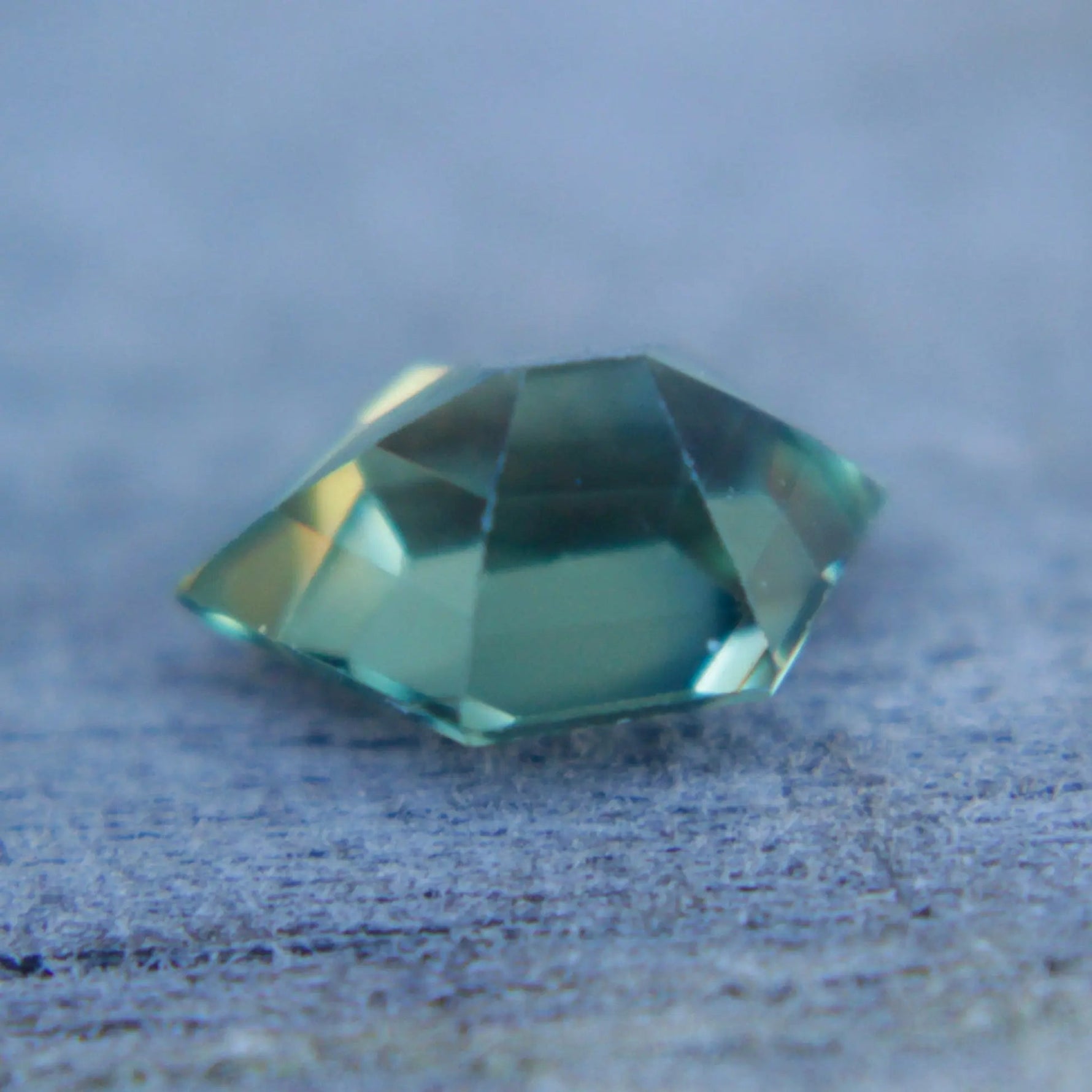 Natural Green Sapphire - Sapphirepal