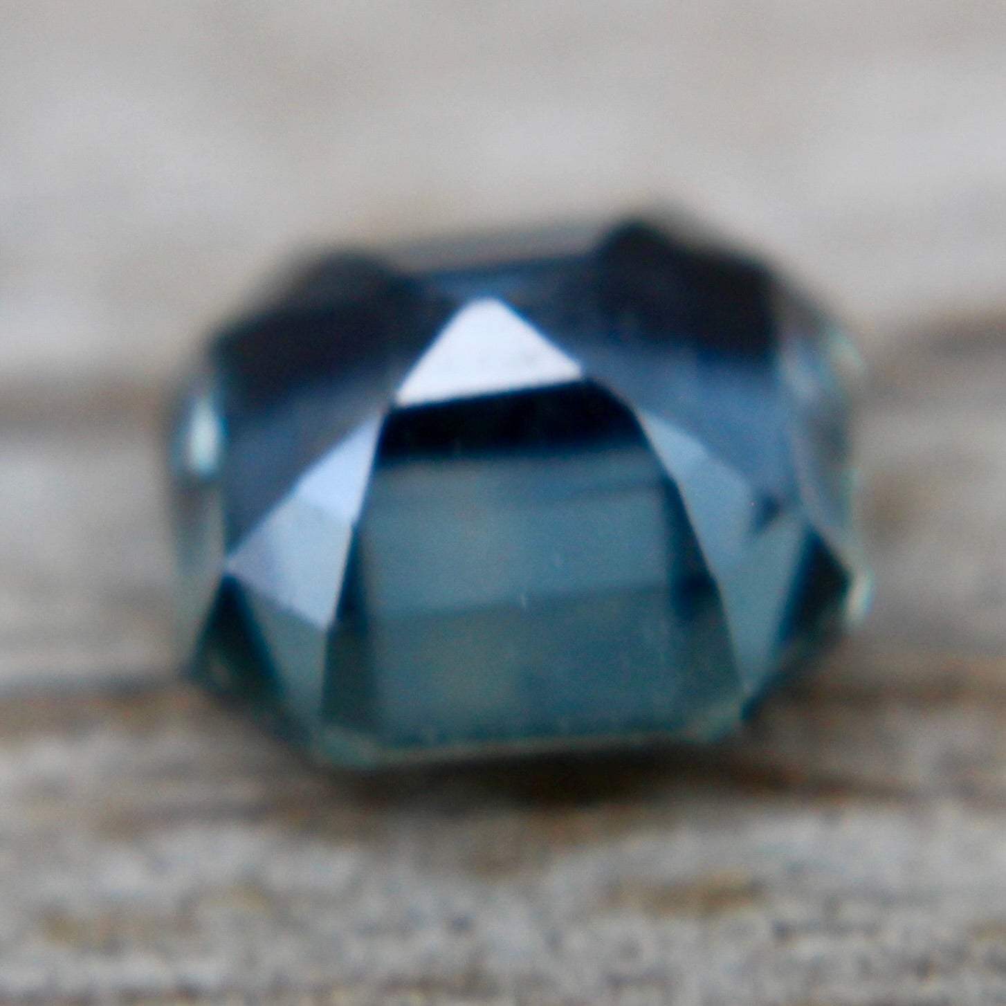 Natural Green Sapphire - Sapphirepal