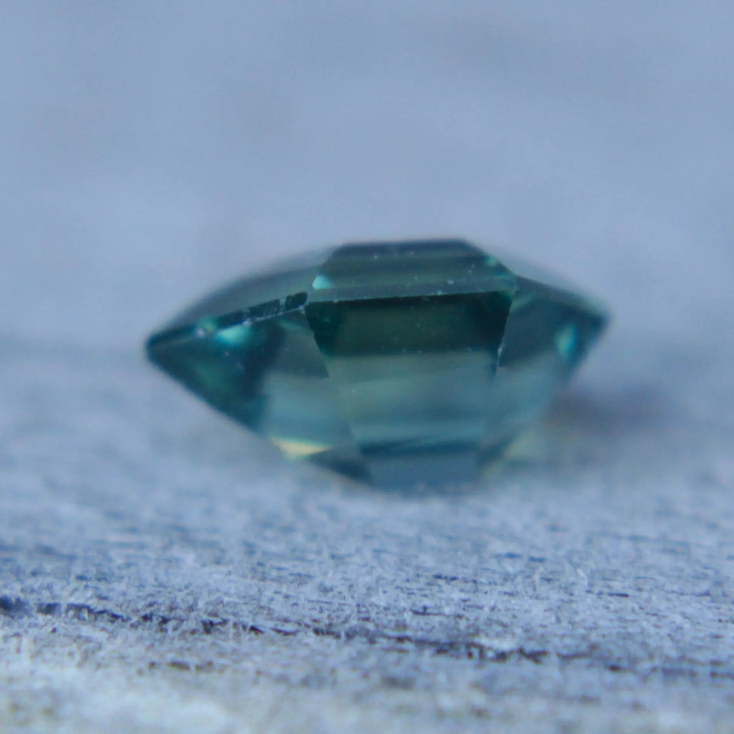 Natural Green Sapphire - Sapphirepal