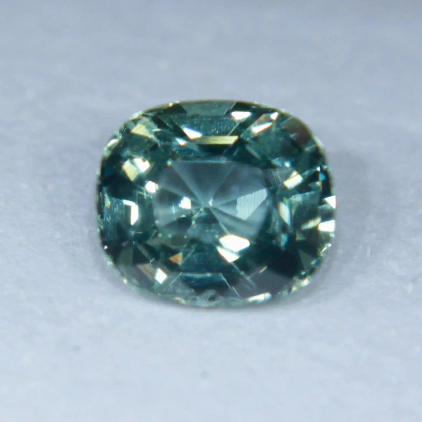 Natural Green Sapphire - Sapphirepal