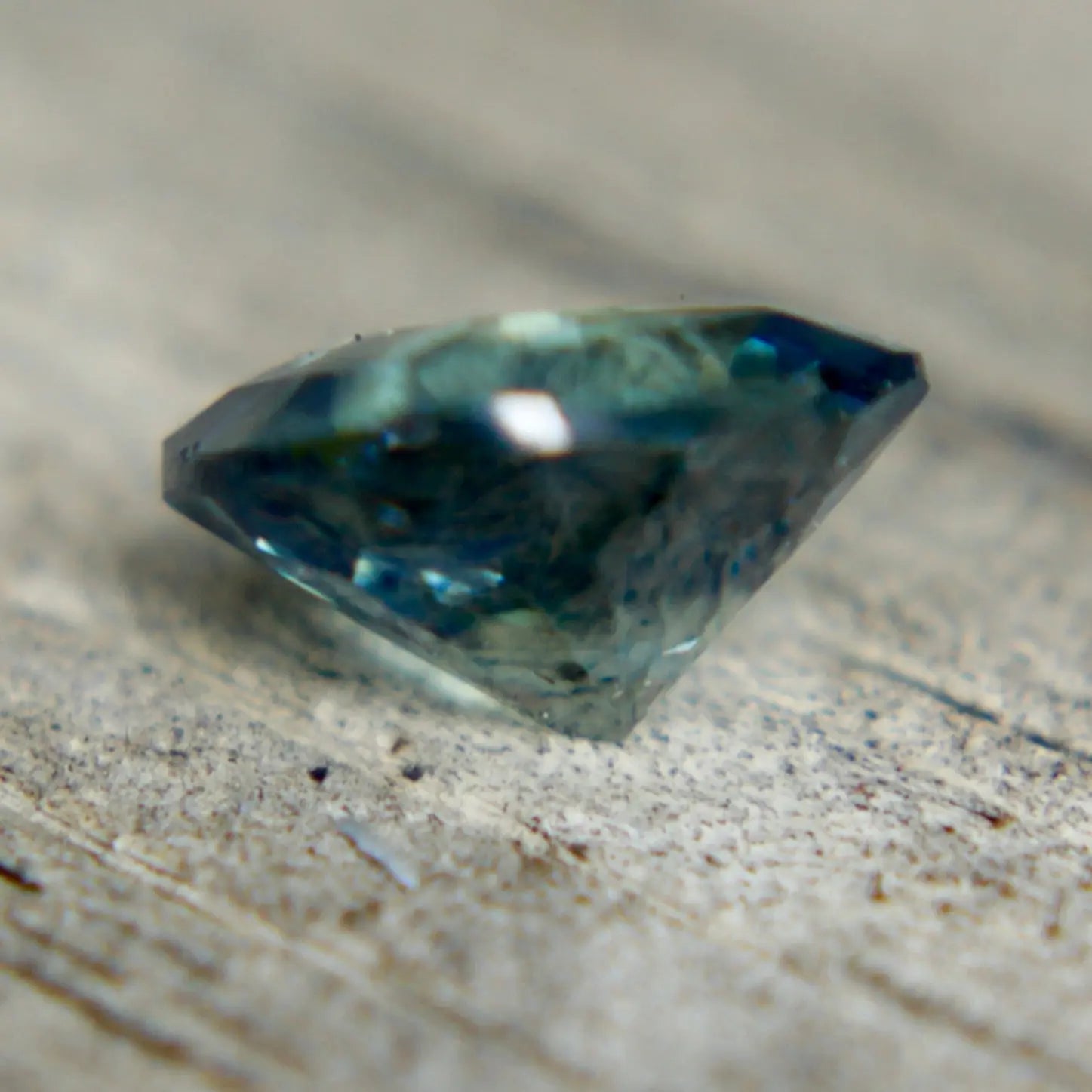 Natural Green Sapphire - Sapphirepal