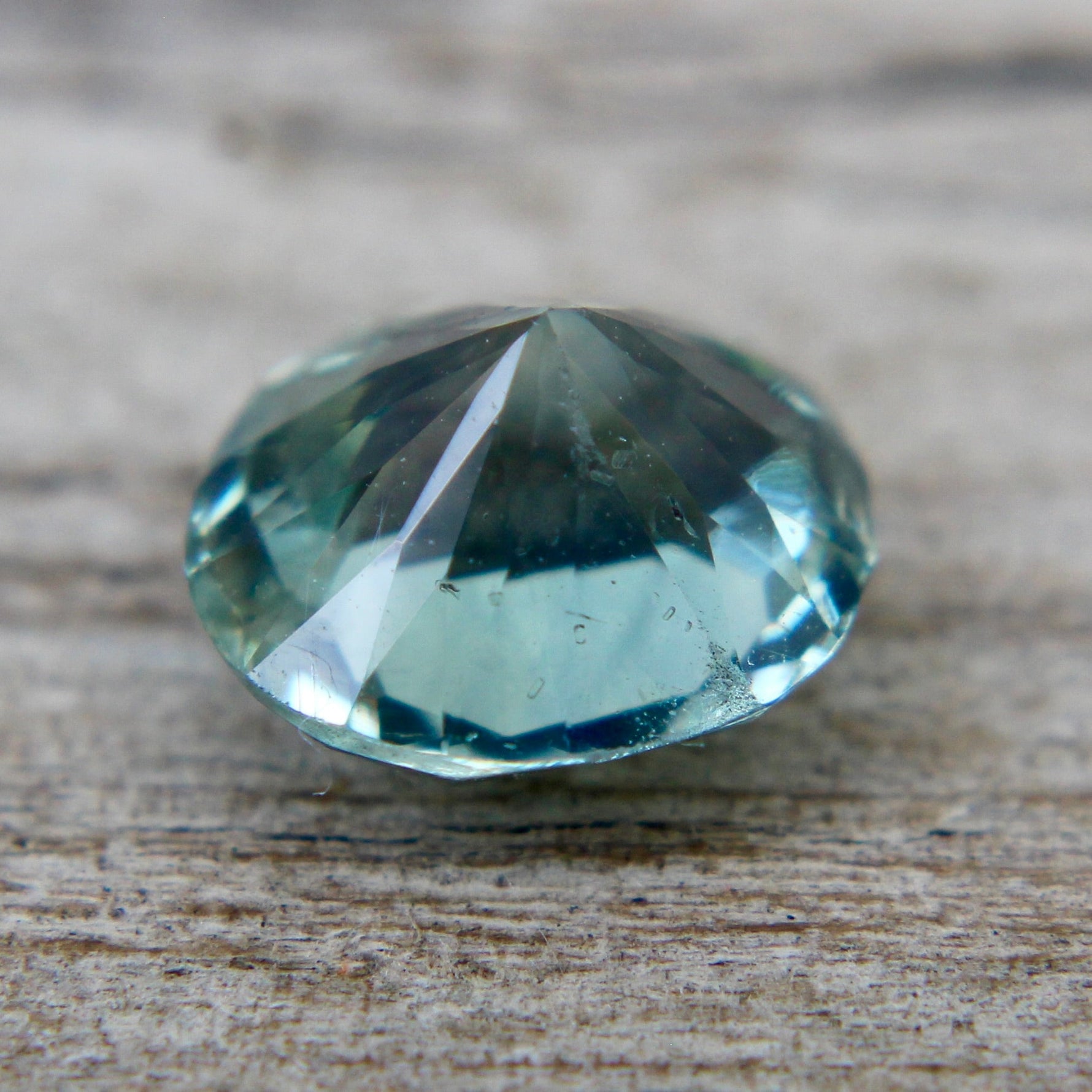 Natural Green Sapphire - Sapphirepal