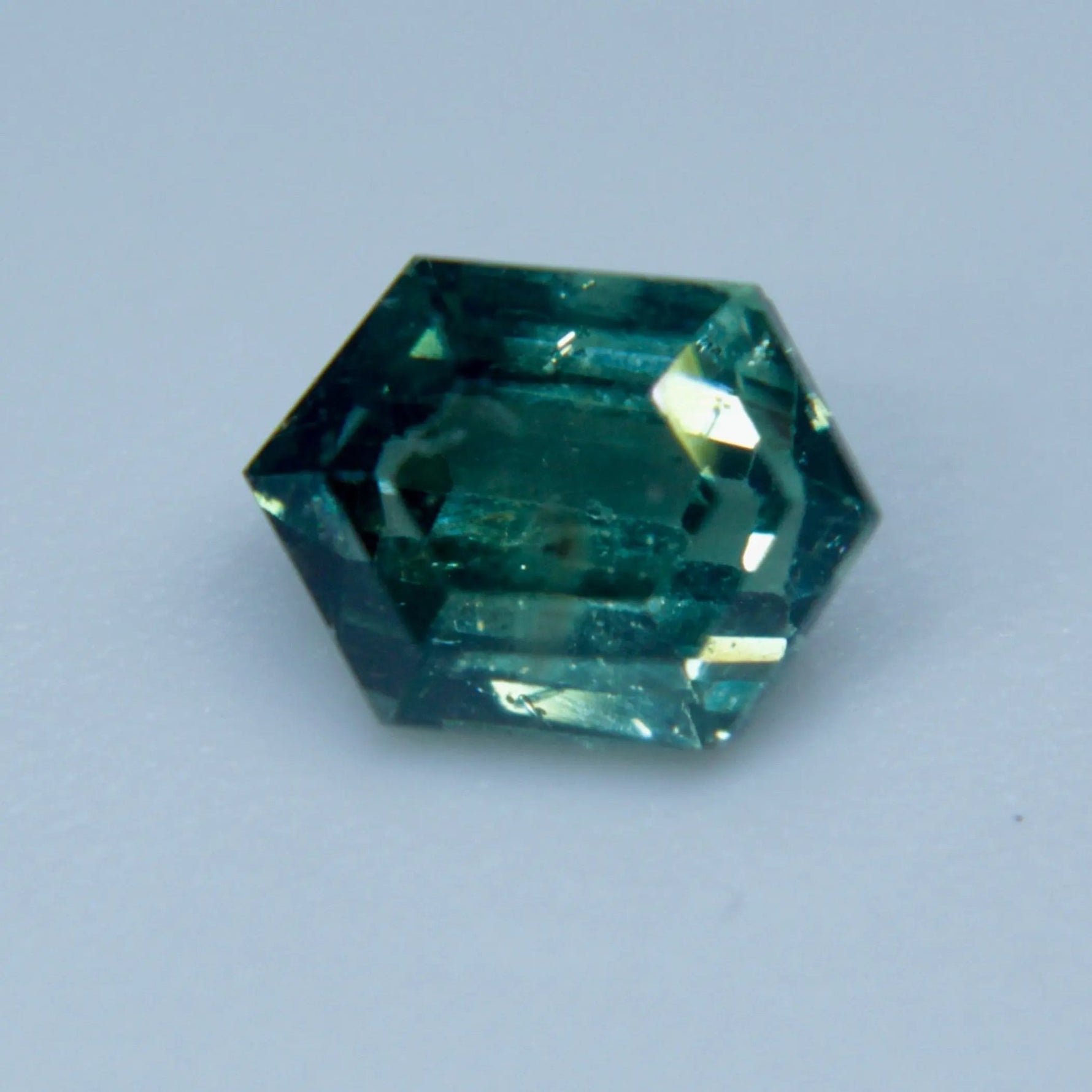 Natural Green Sapphire - Sapphirepal