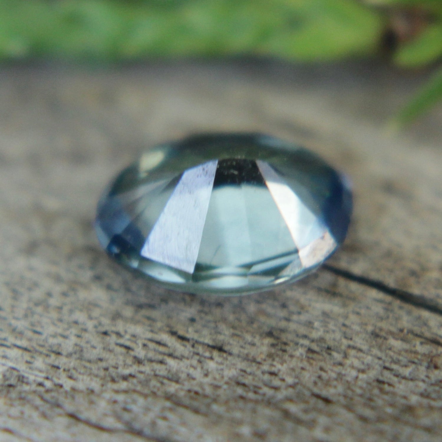 Natural Green Sapphire - Sapphirepal