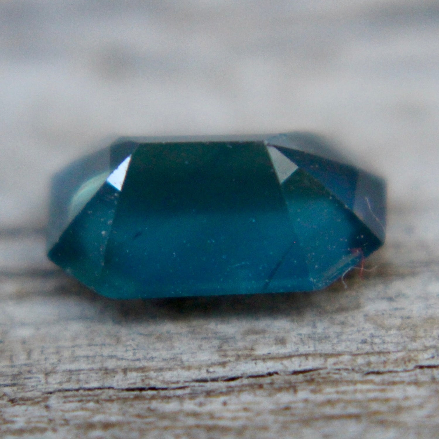 Natural Green Sapphire - Sapphirepal