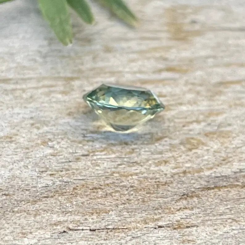 Natural Green Sapphire - Sapphirepal