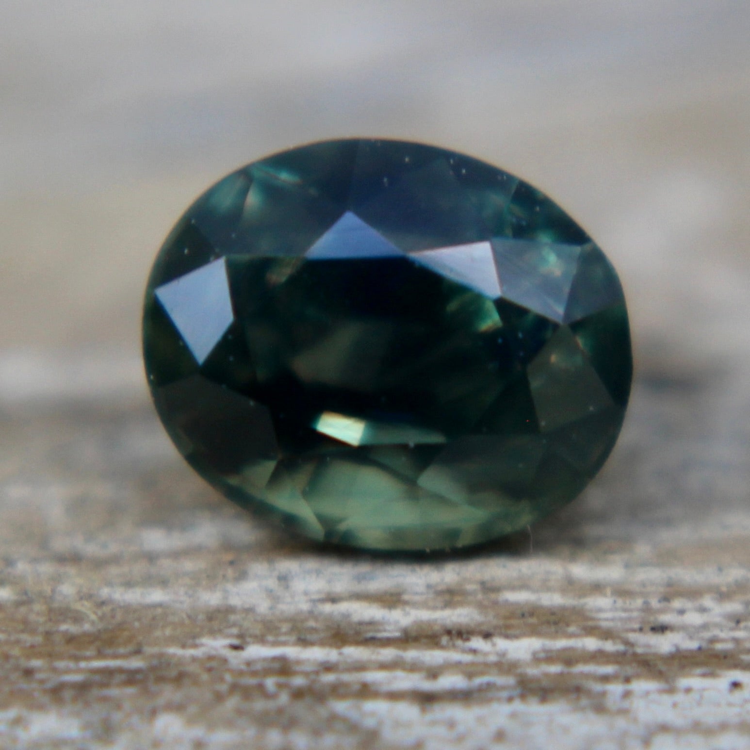 Natural Green Sapphire - Sapphirepal