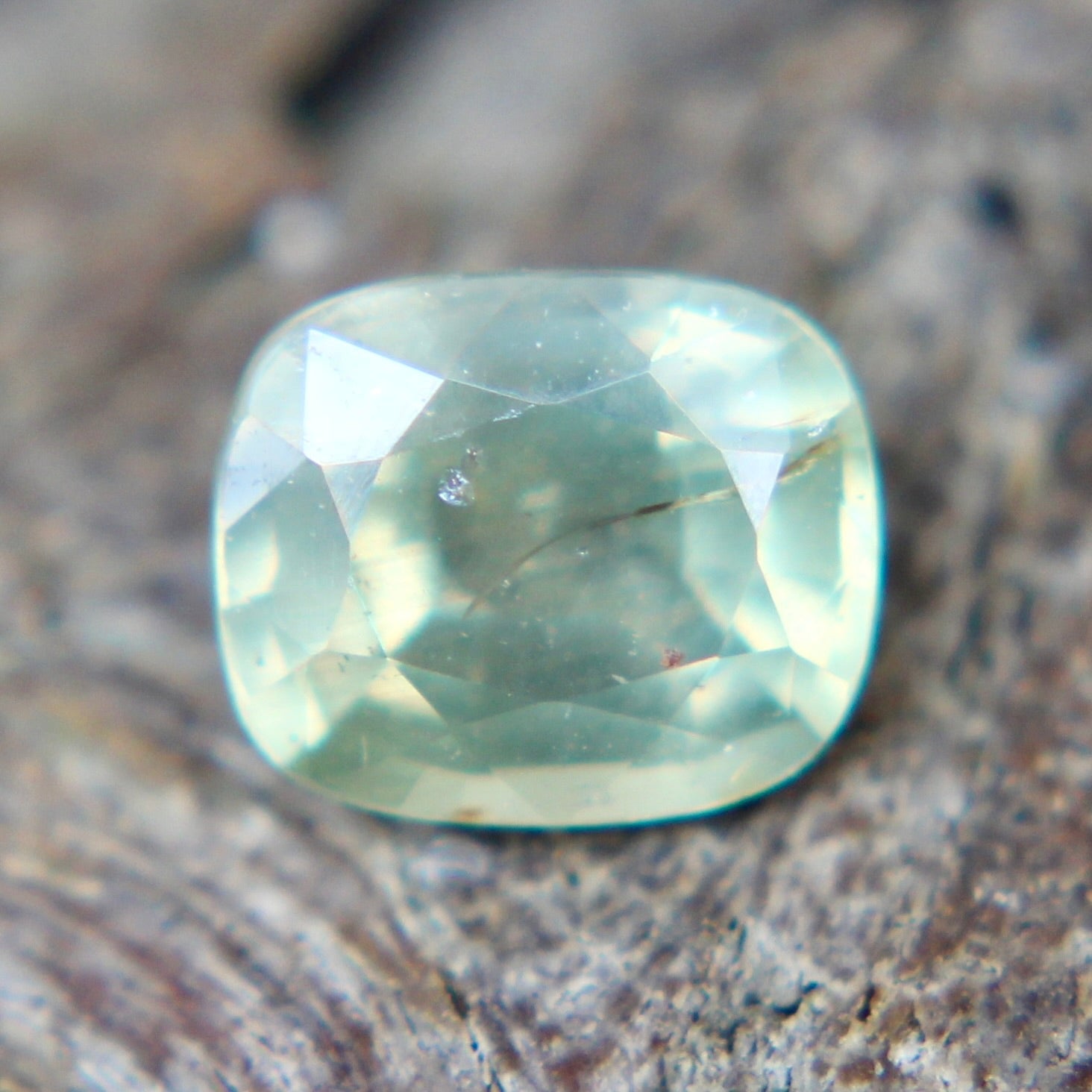 Natural Green Sapphire - Sapphirepal
