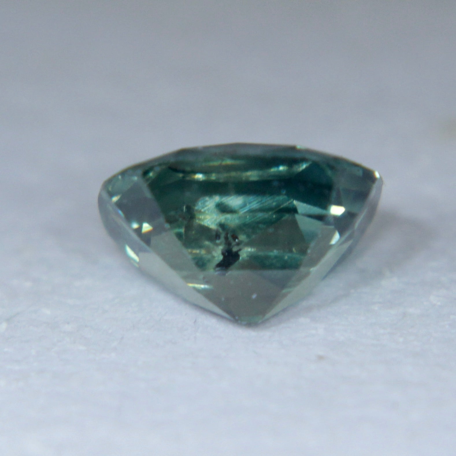 Natural Green Sapphire - Sapphirepal