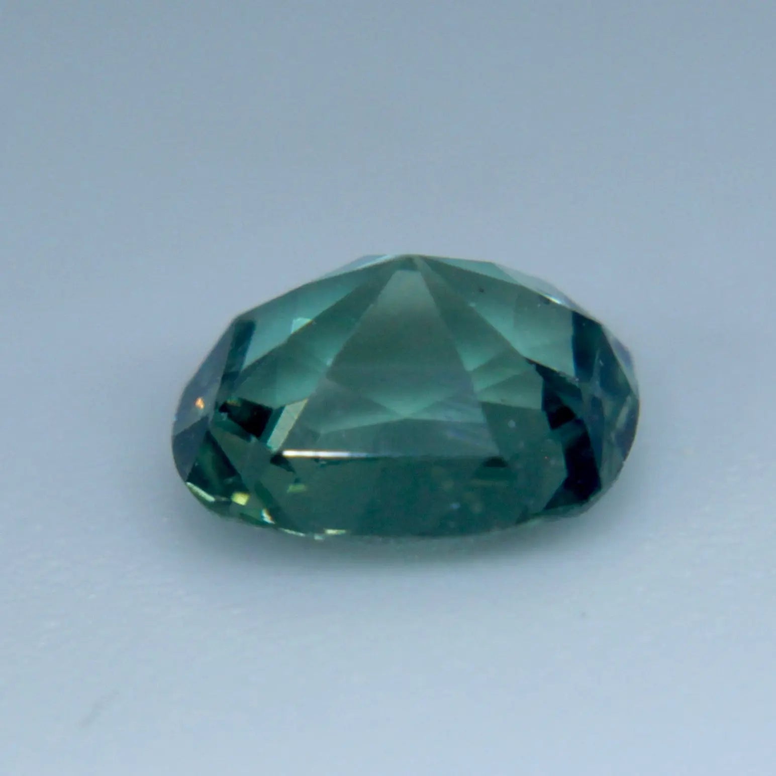 Natural Green Sapphire - Sapphirepal