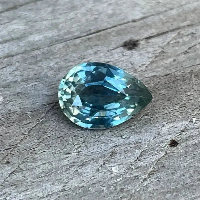 Natural Green Sapphire - Sapphirepal