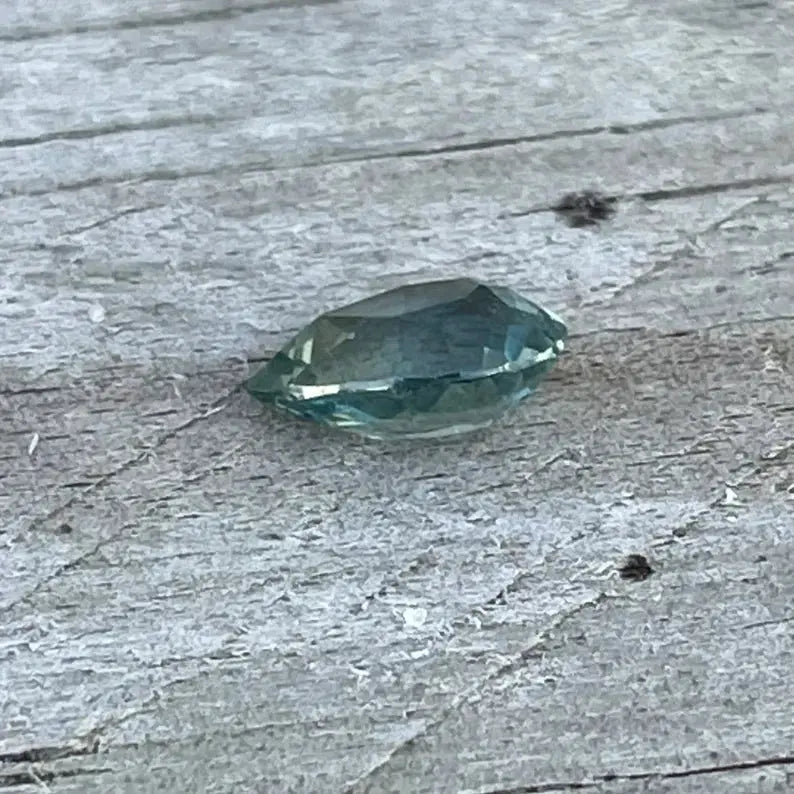 Natural Green Sapphire - Sapphirepal