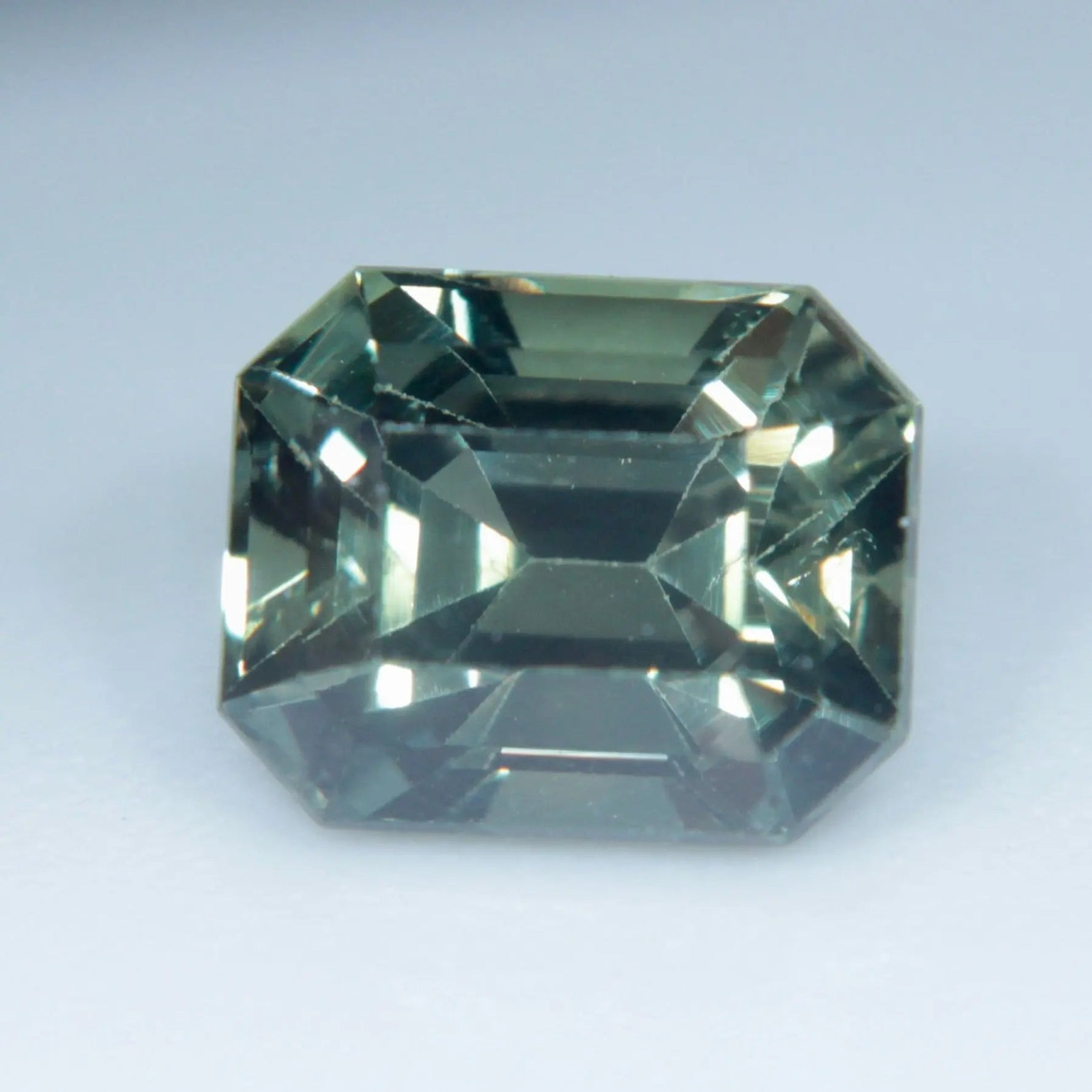 Natural Green Sapphire - Sapphirepal