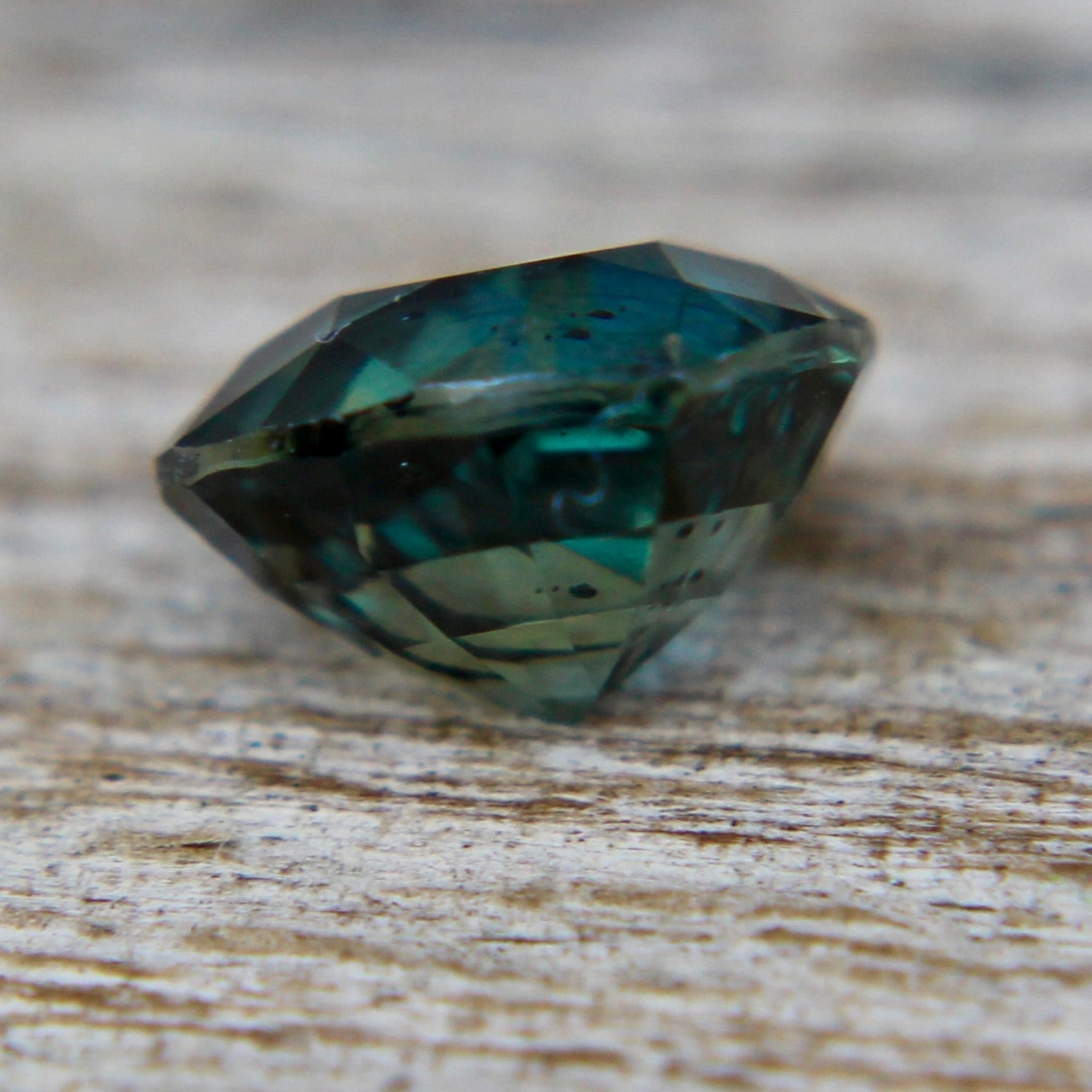Natural Green Sapphire - Sapphirepal