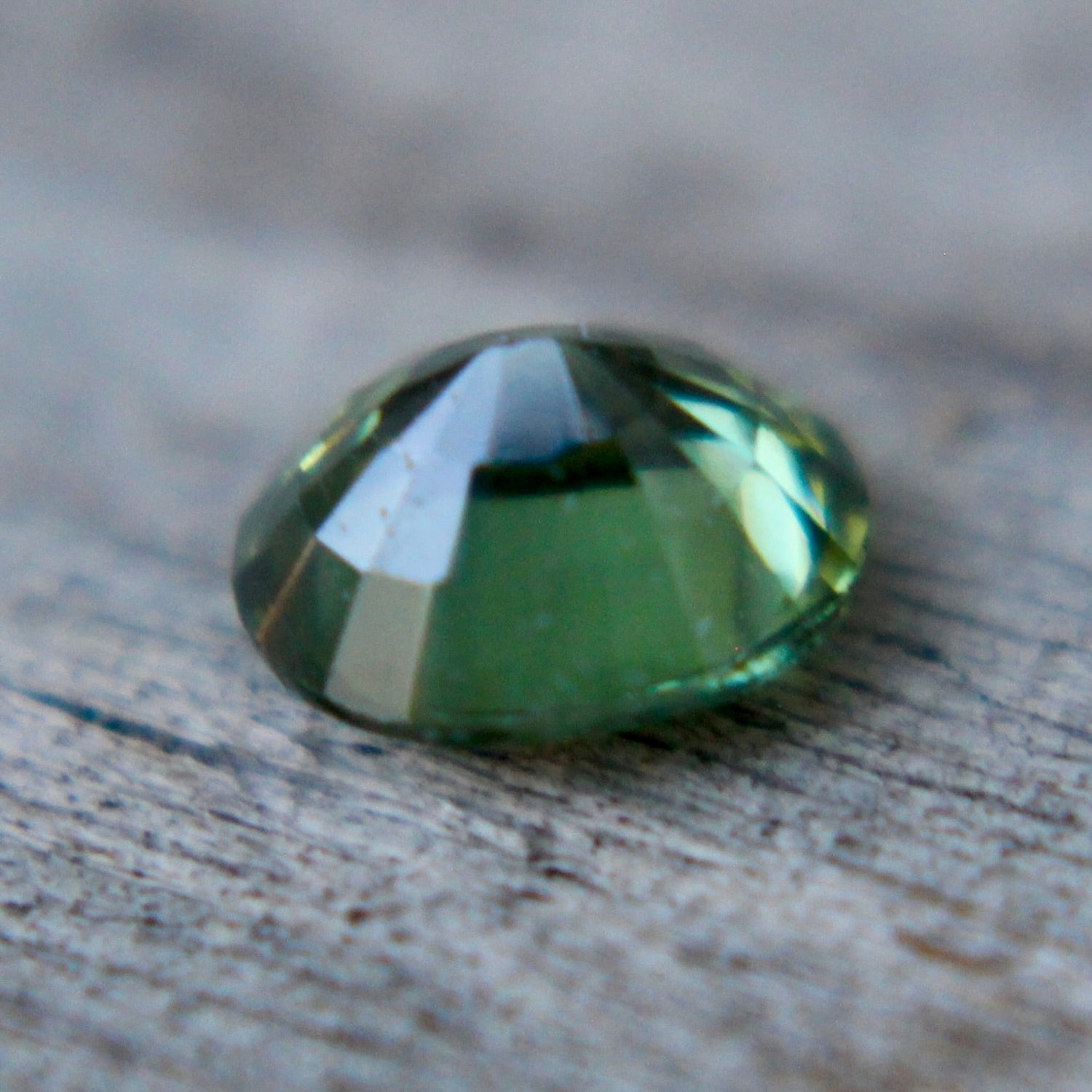 Natural Green Sapphire - Sapphirepal