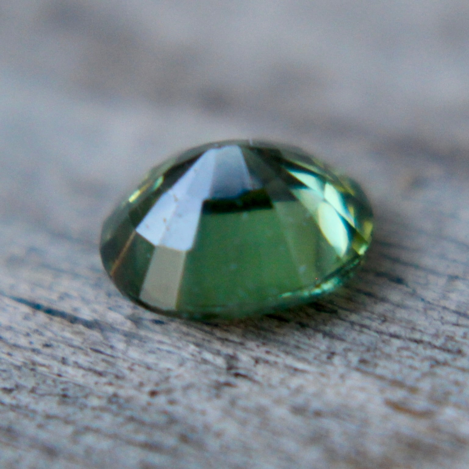 Natural Green Sapphire - Sapphirepal