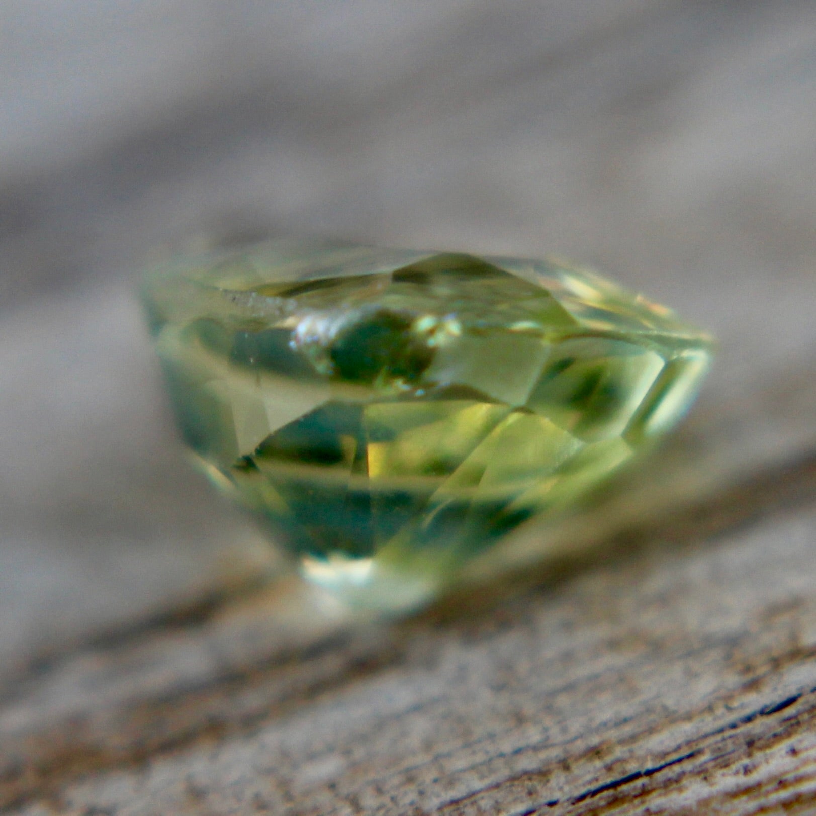 Natural Green Sapphire - Sapphirepal