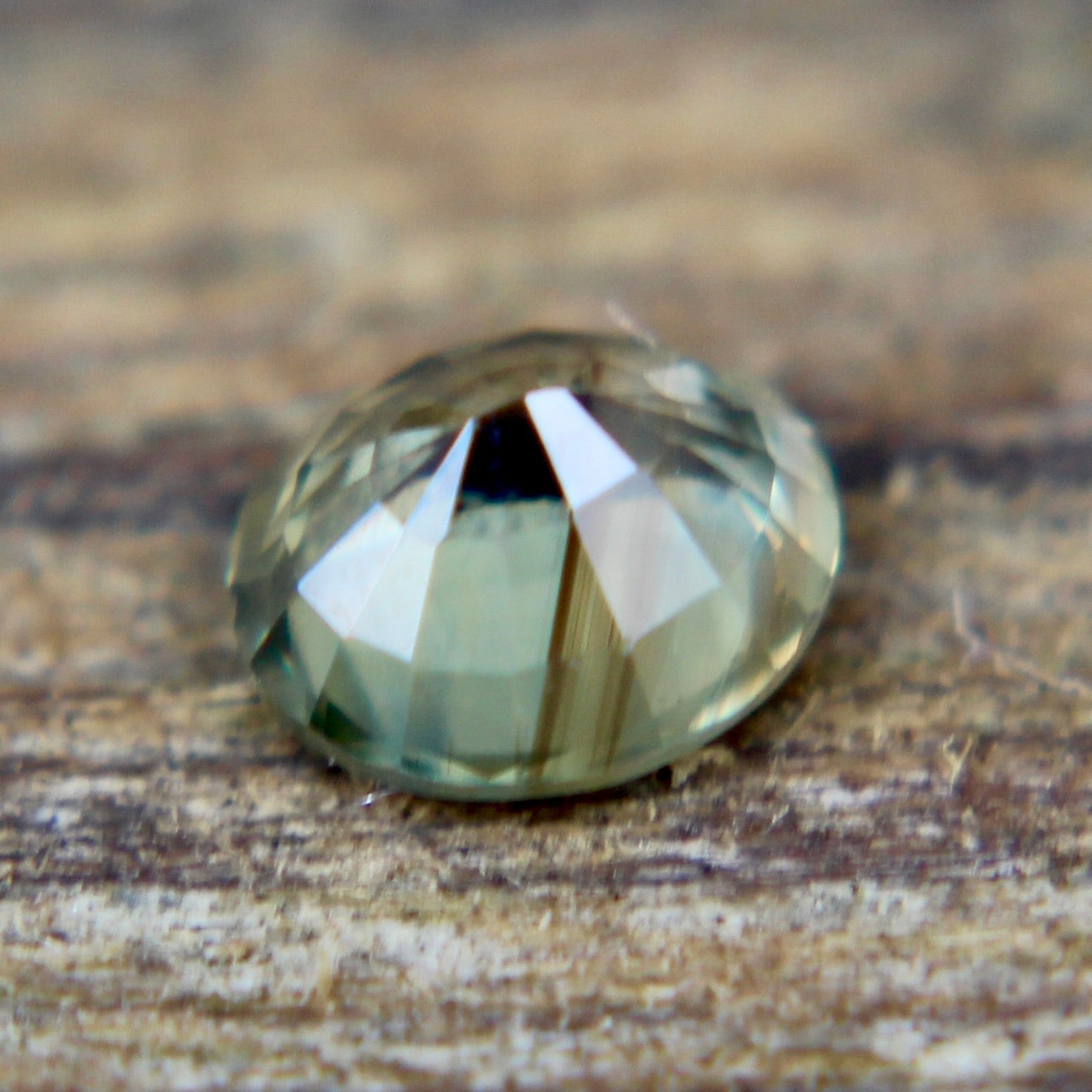 Natural Green Sapphire - Sapphirepal