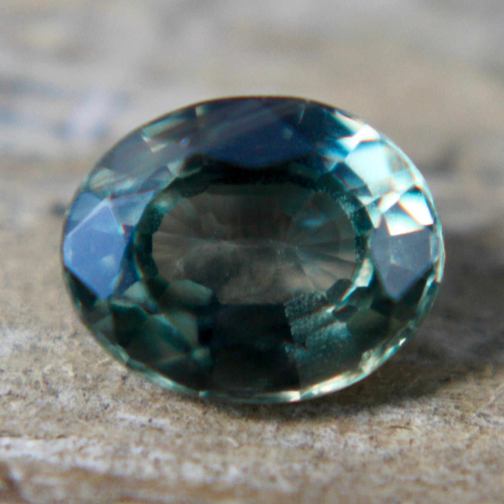 Natural Green Sapphire - Sapphirepal